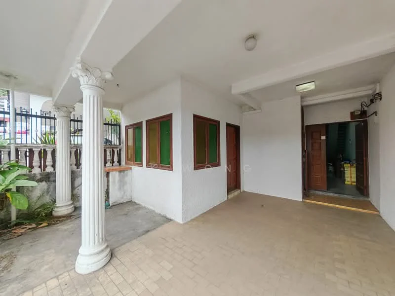 Exterior features: white painted facade, columns at entrance, paved flooring, green windows, entrance door with wood finish, exterior lighting, surrounding greenery; style: modern.