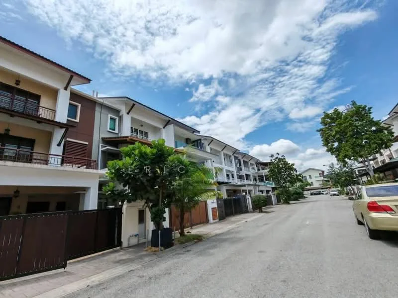 Exterior type: linked terrace house; features: two-storey linked terrace houses, white painted facade, balconies on upper floors, manicured landscaping with palm trees, paved walkway, street view with clear sky, driveway access, surrounded by greenery; style: modern.