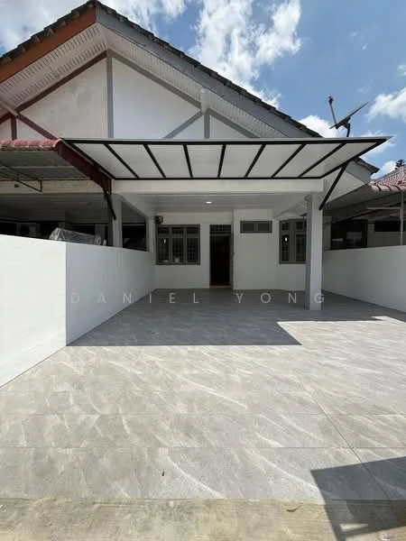 Taman Molek, Taman Molek, Johor Bahru — view 1 of 5 in Taman Molek — for Sale