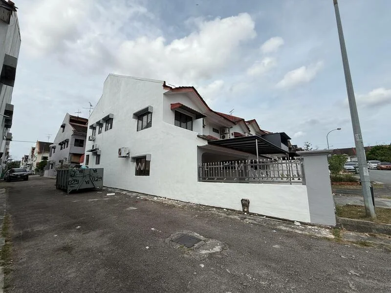 Exterior type: semi-detached house; features: white painted facade, pitched tile roof, two-storey structure, front porch with railing, air conditioning units visible, manicured lawn, driveway, street view, surrounded by residential buildings; style: modern.