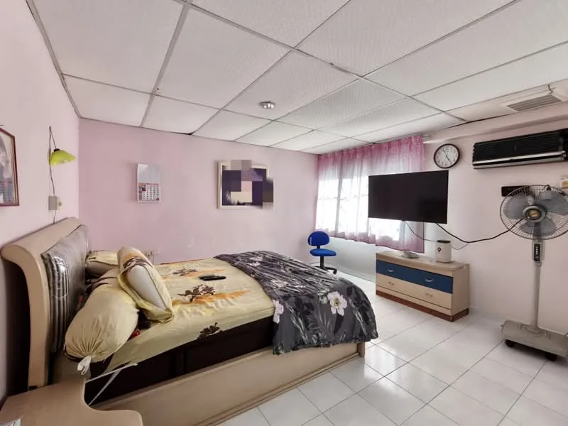 Bedroom features: queen-size bed with decorative bedding, upholstered headboard, bedside lamps, wall-mounted TV, wooden dresser with drawers, blue office chair, ceiling fan, wall-mounted air conditioning unit, white tiled flooring, pink painted walls, curtains with floral pattern, clock on wall; style: modern.