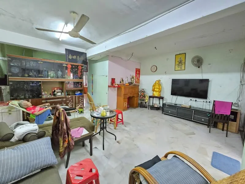 Living features: marble flooring, ceiling fan, wall-mounted TV, wooden cabinet, decorative wall art, sofa with cushions, coffee table, dining table with chairs, golden statue, shelves with decorative items, pink wall decoration, open layout; style: traditional.