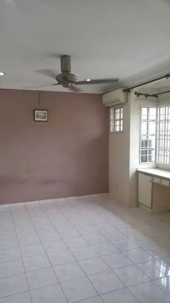 Living features: white tiled flooring, cream painted walls, grey accent wall, 5-blade ceiling fan, window with grid design, built-in window seat, wall-mounted air conditioning unit, recessed downlights.