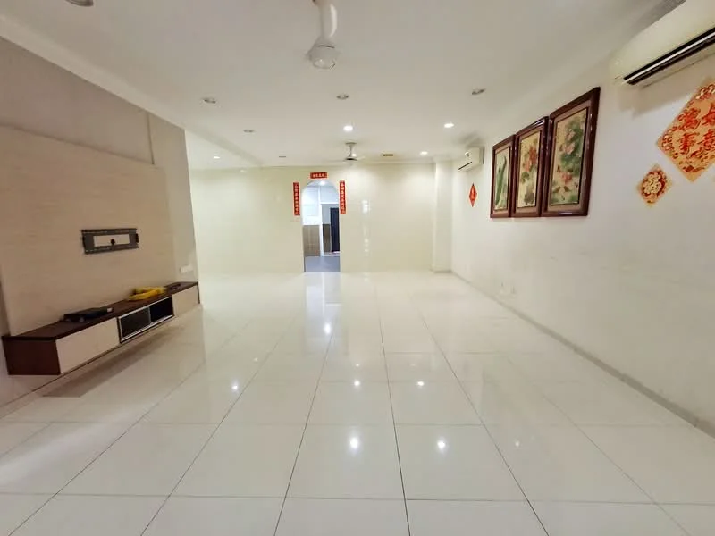 Living features: white painted walls, glossy white tile flooring, recessed downlights, 5-blade ceiling fan, wall-mounted TV console, decorative wall art, air conditioning unit, open layout; style: modern.