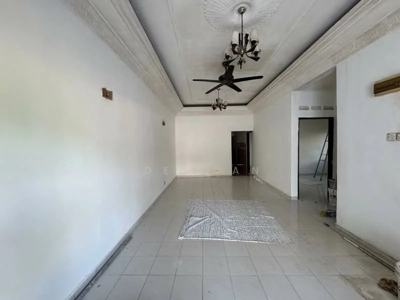 Living features: white painted walls, tile flooring, tray ceiling with decorative moulding, 5-blade ceiling fan, chandelier, large empty space, floor-to-ceiling windows, neutral colour scheme; style: traditional.
