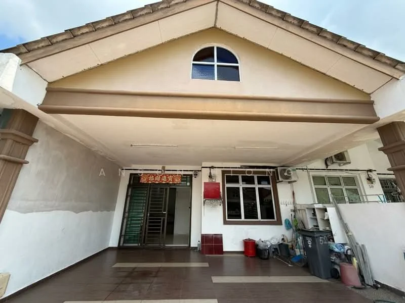 Exterior type: linked terrace house; features: flat roof, cream painted facade, arched window, front porch area, tiled flooring, entrance with glass door, visible air conditioning units, outdoor storage area, manicured landscaping, driveway with interlocking pavers; style: modern.