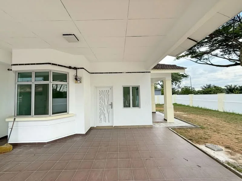 Exterior features: white painted facade, flat roof, large windows, decorative front door with pattern, tiled flooring, manicured lawn, surrounded by white fence, outdoor space, landscaped area; style: modern.