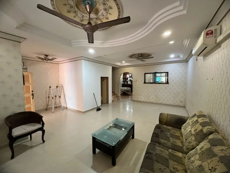 Living features: cream painted walls, white ceiling with crown moulding, 5-blade ceiling fan with light, recessed downlights, marble tile flooring, sofa with patterned upholstery, glass coffee table, wooden coffee table, decorative mirror, wall-mounted air conditioning unit; style: modern.