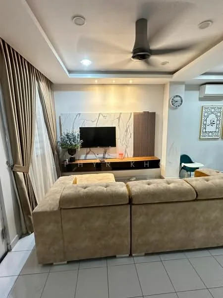 Living features: beige fabric sectional sofa, wall-mounted TV, marble feature wall, recessed lighting, 5-blade ceiling fan, curtains in light brown, white tiled flooring, decorative wall paneling, decorative plant in vase, clock on wall; style: modern.
