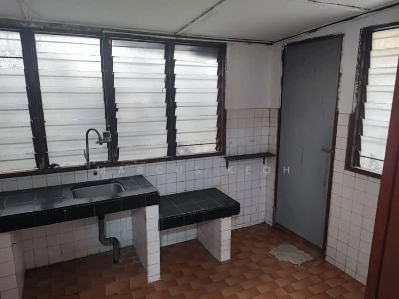 Room features: black tiled countertop, single-bowl sink, metal faucet, brown tiled flooring, white tiled walls, sliding windows, wooden door, exposed ceiling, bench seating.