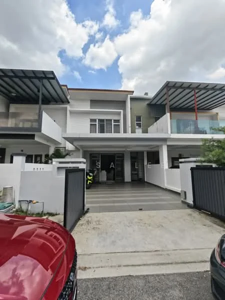 Exterior type: linked terrace house; features: white painted facade, flat roof, two-storey building, manicured lawn, paved driveway, front porch, balcony on upper floor, glass railing, modern architectural design, visible for sale sign; style: modern.