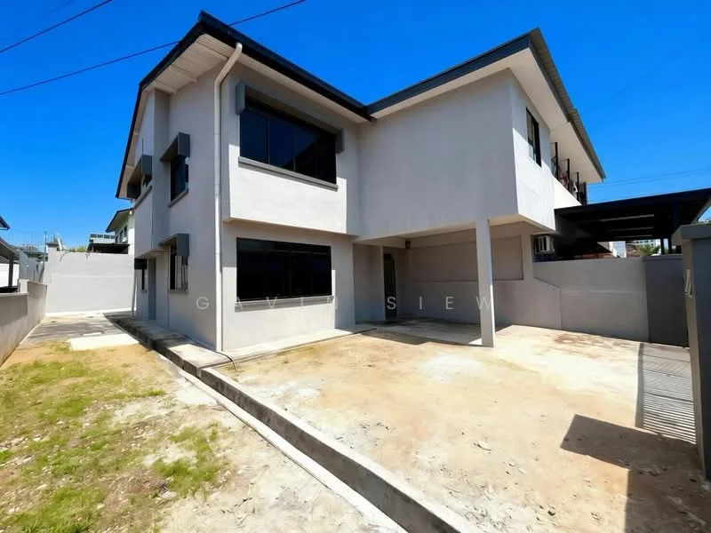 Exterior type: detached bungalow; features: white painted facade, flat roof, two-storey structure, large windows, concrete driveway, manicured lawn, surrounding wall, car porch, outdoor space, clear blue sky; style: modern.