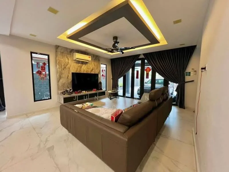 Living features: marble tile flooring, white painted walls, tray ceiling with recessed lighting, 5-blade ceiling fan with light, wall-mounted TV, large windows with sheer curtains, blackout curtains, decorative wall paneling, sofa in brown leather, coffee table, decorative items on the table; style: modern; view: garden.