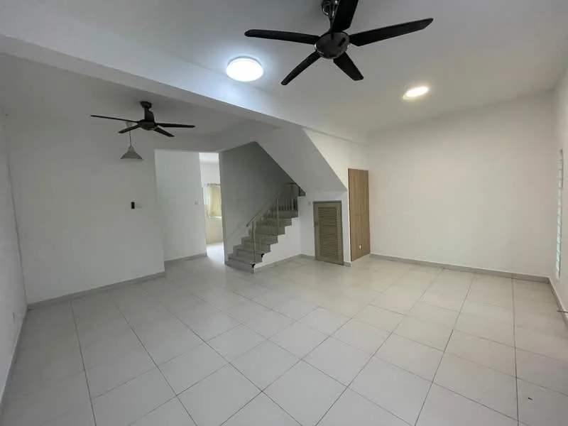 Living features: white painted walls, tile flooring, 2 ceiling fans, recessed downlights, staircase, air conditioning vent, large windows, neutral color scheme; style: modern.