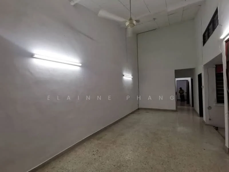 Room features: white painted walls, polished concrete flooring, exposed ceiling, 2 fluorescent light fixtures, ceiling fan; style: minimalist.