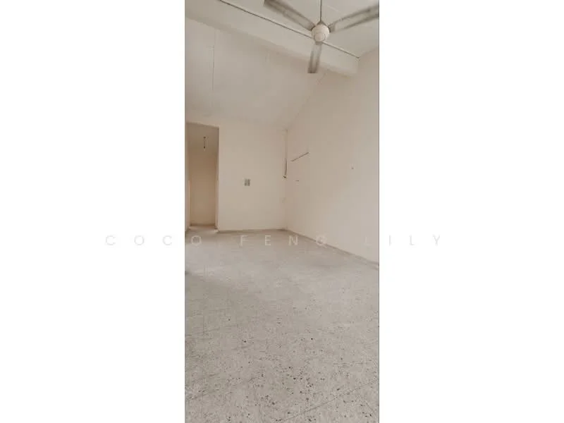 Room features: plain white walls, light-colored flooring, ceiling fan, high ceiling, no visible furniture, neutral color scheme, large open space; style: minimalist.