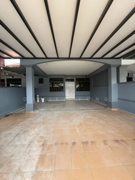 Exterior type: linked terrace house; features: covered car porch, grey painted walls, white ceiling with beams, tiled flooring, main entrance door, windows with grills, exposed concrete, outdoor lighting; style: modern.