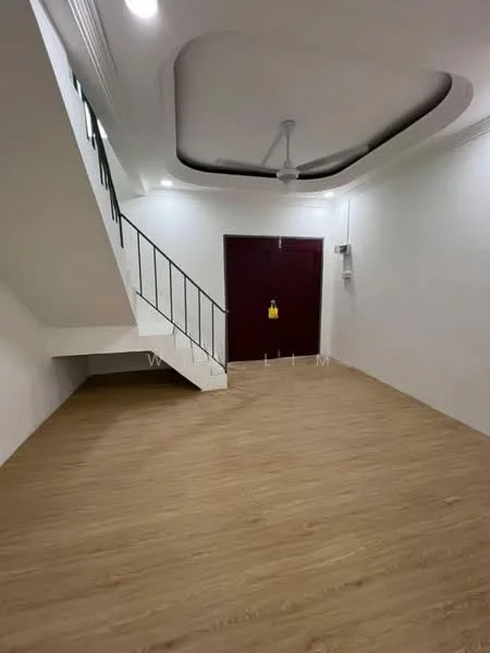 Room features: wooden flooring, white painted walls, tray ceiling, recessed downlights, ceiling fan, staircase with metal railing, main entrance door, wall-mounted intercom; style: modern.