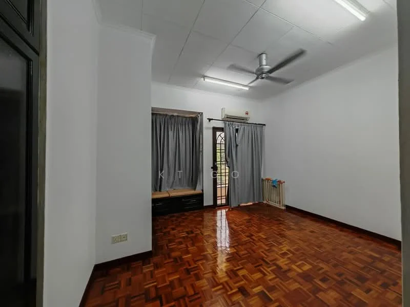 Room features: wooden flooring, white painted walls, ceiling fan, curtains, window with grille, built-in storage unit, radiator, light fixtures; style: minimalist.