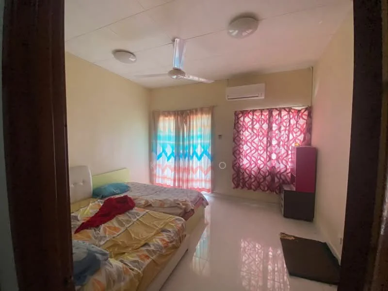 Bedroom features: two single beds with patterned bedding, upholstered headboard, ceiling fan, wall-mounted air conditioning unit, floor-to-ceiling windows, sheer curtains, blackout curtains, glossy tiled flooring, decorative wall with geometric pattern, TV cabinet, decorative wall clock.