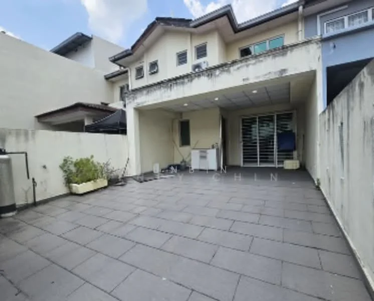 Exterior type: linked terrace house; features: paved outdoor area, exposed concrete walls, sliding glass door, outdoor utility area, small garden bed with plants, roof overhang, air conditioning unit, partially shaded area; style: modern.