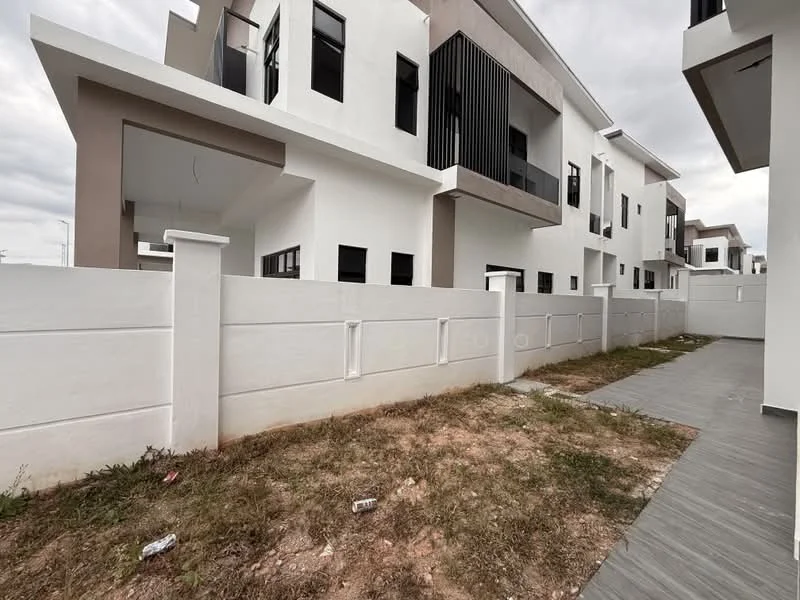 Exterior type: linked terrace house; features: white painted facade, flat roof, two-storey building, manicured lawn area, paved walkway, fenced perimeter, large windows, balconies on upper floors; style: modern.