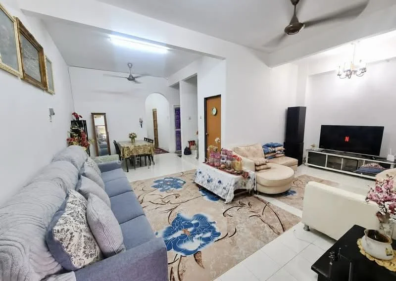 Living features: 3-seater fabric sofa in light grey, 2-seater fabric sofa in cream, coffee table, TV console, wall-mounted TV, area rug with floral pattern, ceiling fan, chandelier, white painted walls, tile flooring, decorative wall art, dining table with chairs, potted plants; style: modern.