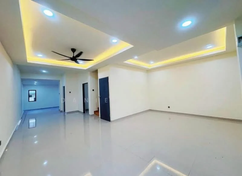 Living features: white painted walls, polished tile flooring, tray ceiling with recessed lighting, 5-blade ceiling fan, LED downlights, large windows, open layout, neutral color scheme; style: modern.
