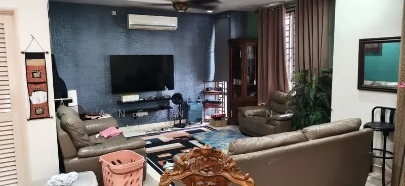 Living features: 2-seater leather sofa in beige, 3-seater leather sofa in beige, coffee table, wall-mounted TV, TV console, area rug with geometric pattern, ceiling fan, wall-mounted air conditioning unit, decorative mirror, potted plant, wooden display cabinet, curtains, wooden accent chair; style: contemporary.