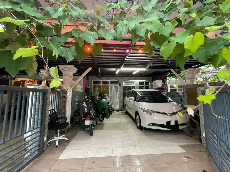 Exterior type: linked terrace house; features: covered car porch, white painted facade, tiled flooring, decorative columns, greenery from overhanging plants, outdoor lighting, motorcycle parking, visible windows, security gate; style: modern.