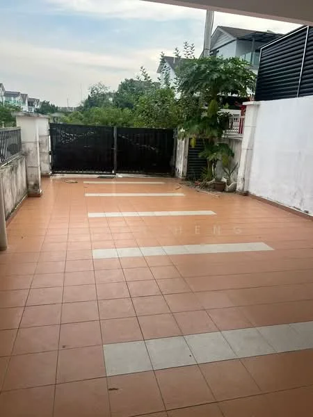 Exterior type: linked terrace house; features: tiled flooring, fenced perimeter, gate at entrance, manicured greenery, paved walkway, surrounded by residential buildings; style: modern.