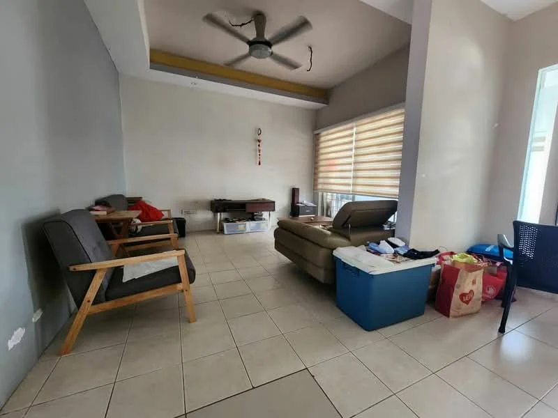Living features: cream painted walls, tile flooring, 5-blade ceiling fan, large windows with sheer blinds, 2-seater leather sofa, wooden armchair, wooden coffee table, storage boxes, decorative items, area rug; style: modern.