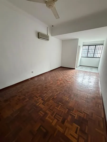 Room features: wooden flooring, white painted walls, ceiling fan, wall-mounted split AC, large windows with grid pattern, natural light from windows.