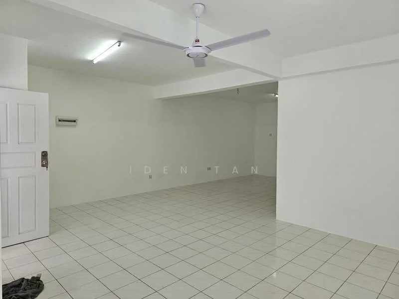 Room features: white painted walls, glossy white floor tiles, ceiling fan, fluorescent lighting, open layout, no visible furniture, large open space, neutral color scheme; style: modern.