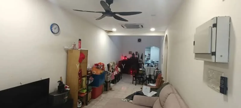 Living features: 5-blade ceiling fan, wall-mounted TV, sofa in beige, coffee table, wooden shelving unit, decorative wall clock, air conditioning unit, tile flooring, light-colored painted walls.