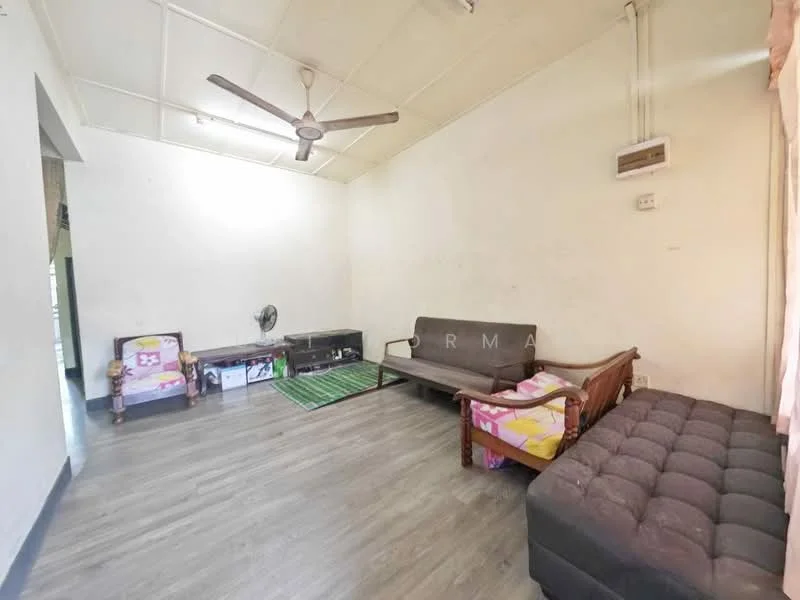 Living features: light wood laminate flooring, white painted walls, exposed ceiling with beams, 5-blade ceiling fan, sofa with dark upholstery, wooden coffee table, TV console, decorative rug, wall-mounted air conditioning unit, large window with sheer curtains; style: minimalist.