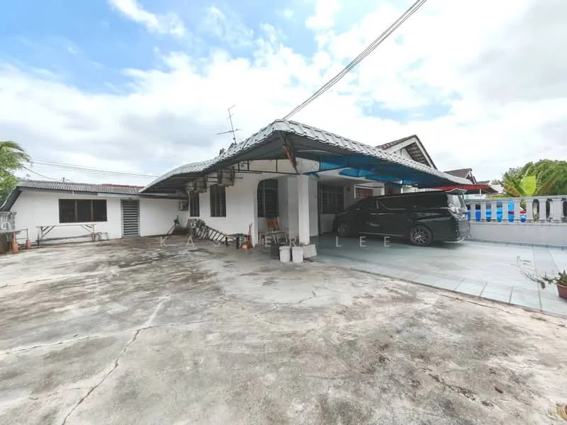 Exterior type: detached bungalow; features: flat roof, concrete driveway, outdoor parking space, covered car porch, white painted facade, manicured landscaping, patio area, surrounded by greenery; style: traditional.