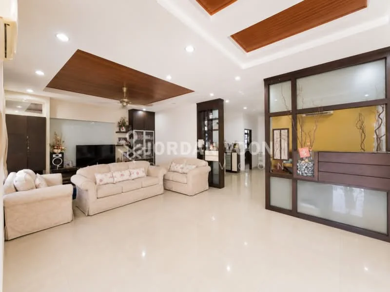 Living features: cream fabric sofa, 2-seater sofa, 3-seater sofa, coffee table, TV console, wall-mounted TV, recessed downlights, ceiling fan, decorative wall panels, light-colored tiled flooring, wooden ceiling with recessed lighting, decorative plants, glass partition; style: modern.