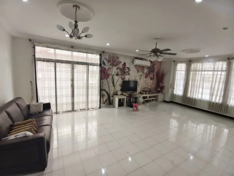 Living features: 3-seater fabric sofa in brown, decorative cushions, wall-mounted TV, TV console, large windows with sheer curtains, ceiling fan with light, recessed downlights, white painted walls, floral accent wall, glossy tile flooring, air conditioning unit, area rug; style: modern.