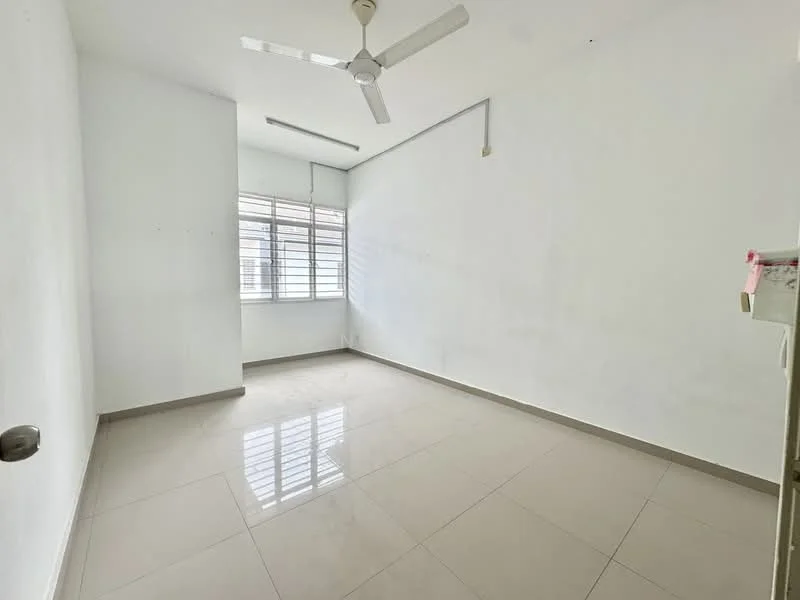 Room features: white painted walls, glossy ceramic tile flooring, ceiling fan, floor-to-ceiling windows, natural light from windows; style: minimalist.