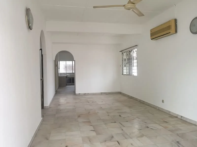 Living features: white painted walls, marble flooring, ceiling fan, wall-mounted air conditioning unit, arched doorway, large windows, natural light, neutral color scheme; style: minimalist. Room features: white painted walls, marble flooring, large windows, natural light.
