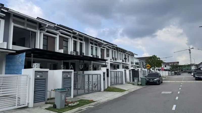 Exterior type: linked terrace house; features: two-storey linked terrace, white painted facade, grey accent wall, flat roof, manicured lawn, paved walkway, car porch, security gate, visible air conditioning units, street view, surrounded by residential area; style: modern.