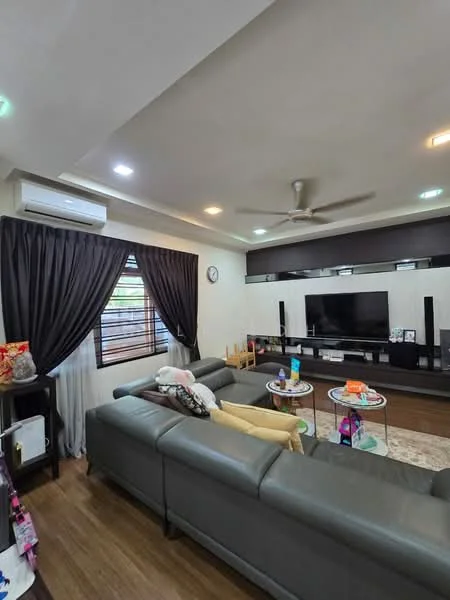 Living features: 3-seater leather sofa in grey, coffee table, wall-mounted TV, entertainment unit, area rug, 5-blade ceiling fan with light, recessed downlights, blackout curtains, wooden flooring, decorative wall clock, shelves with decorative items; style: modern.
