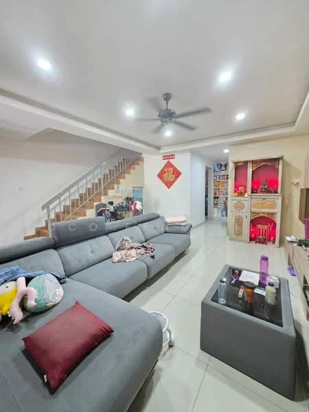 Living features: L-shape sectional sofa in grey, 3 cushions in various colors, coffee table with storage, wall-mounted TV, ceiling fan with light, recessed downlights, tiled flooring, decorative wall art, open staircase in background, decorative cabinet with red accents; style: modern.