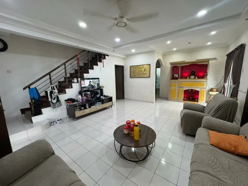 Living features: white painted walls, ceramic tile flooring, 5-blade ceiling fan with light, sofa in beige fabric, coffee table with circular design, TV console with flat-screen TV, decorative wall unit with yellow accents, staircase with wooden railing, decorative wall art, window with curtains, area rug with geometric pattern; style: modern.