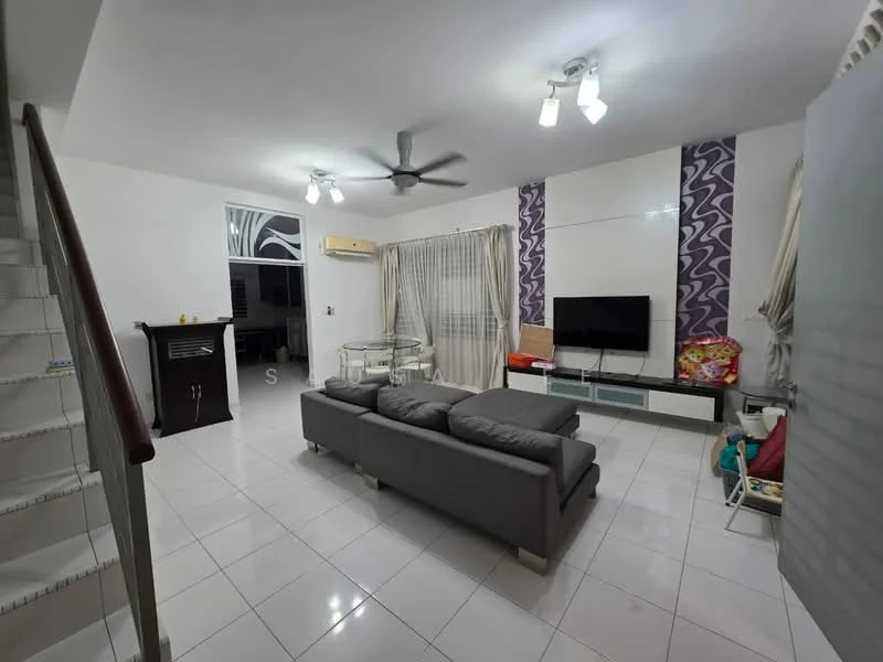 Living features: 3-seater fabric sofa in grey, coffee table, wall-mounted TV, TV console, ceiling fan with integrated LED light, recessed downlights, white painted walls, tiled flooring, curtains, decorative wall with patterned design, air conditioning unit; style: modern.