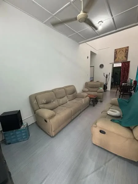 Living features: beige leather reclining sofa, 2-seater fabric sofa, wooden coffee table, floor lamp, ceiling fan, light grey laminate flooring, white painted walls, decorative wall clock, curtains with floral pattern, wall-mounted decor, open space layout; style: modern.