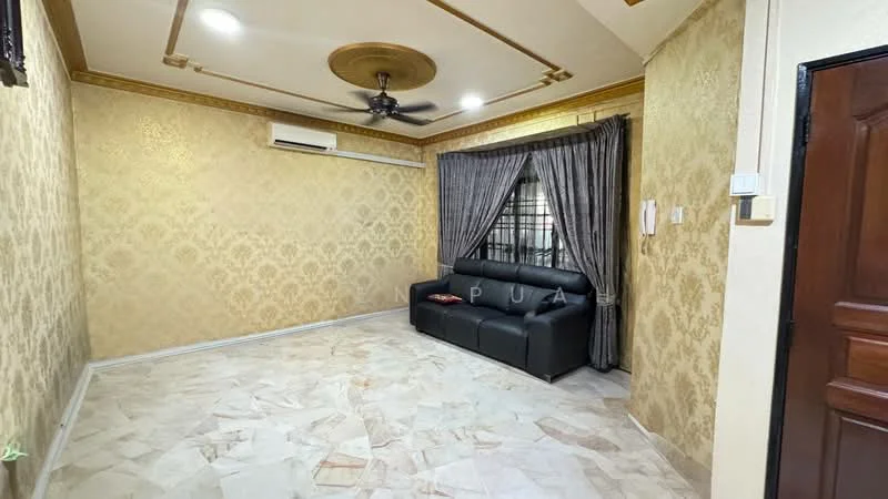 Living features: cream wallpaper with floral pattern, marble tile flooring, tray ceiling with decorative molding, 5-blade ceiling fan with light, black leather sofa, curtains in grey, air conditioning unit on wall, window with grille, decorative wall molding; style: traditional.