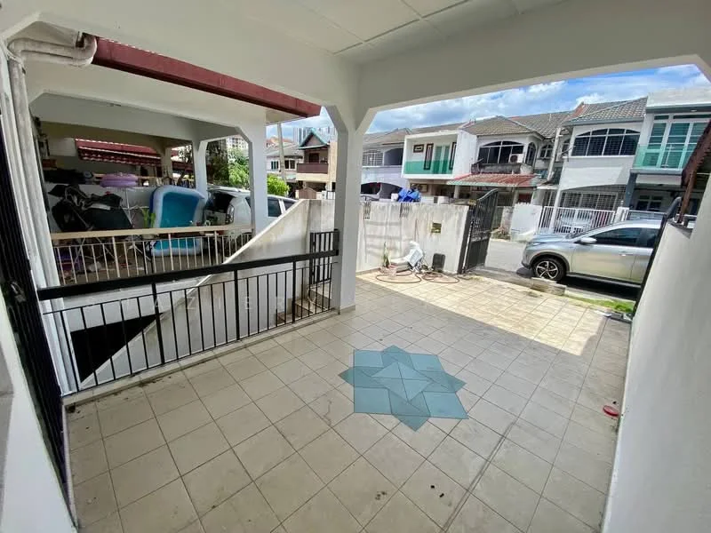 Exterior type: linked terrace house; features: paved flooring, covered porch area, metal railing, open space, surrounding residential buildings, car parked in driveway, fenced area, clear sky; style: modern.