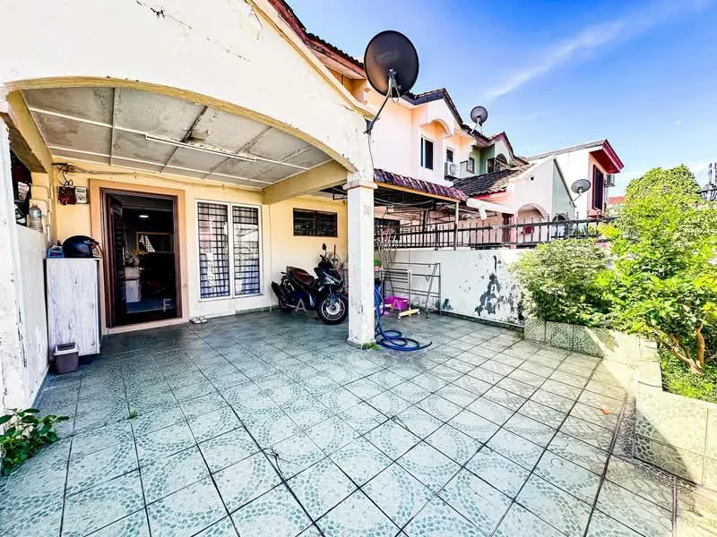 Exterior type: linked terrace house; features: covered car porch, tiled flooring, white painted facade, mature greenery, fenced boundary, satellite dish, outdoor space, adjacent houses visible; style: modern.
